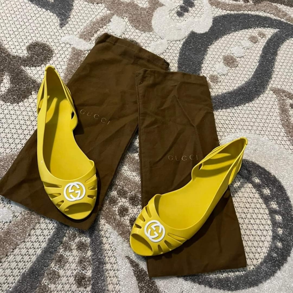 I'm downsizing my closet